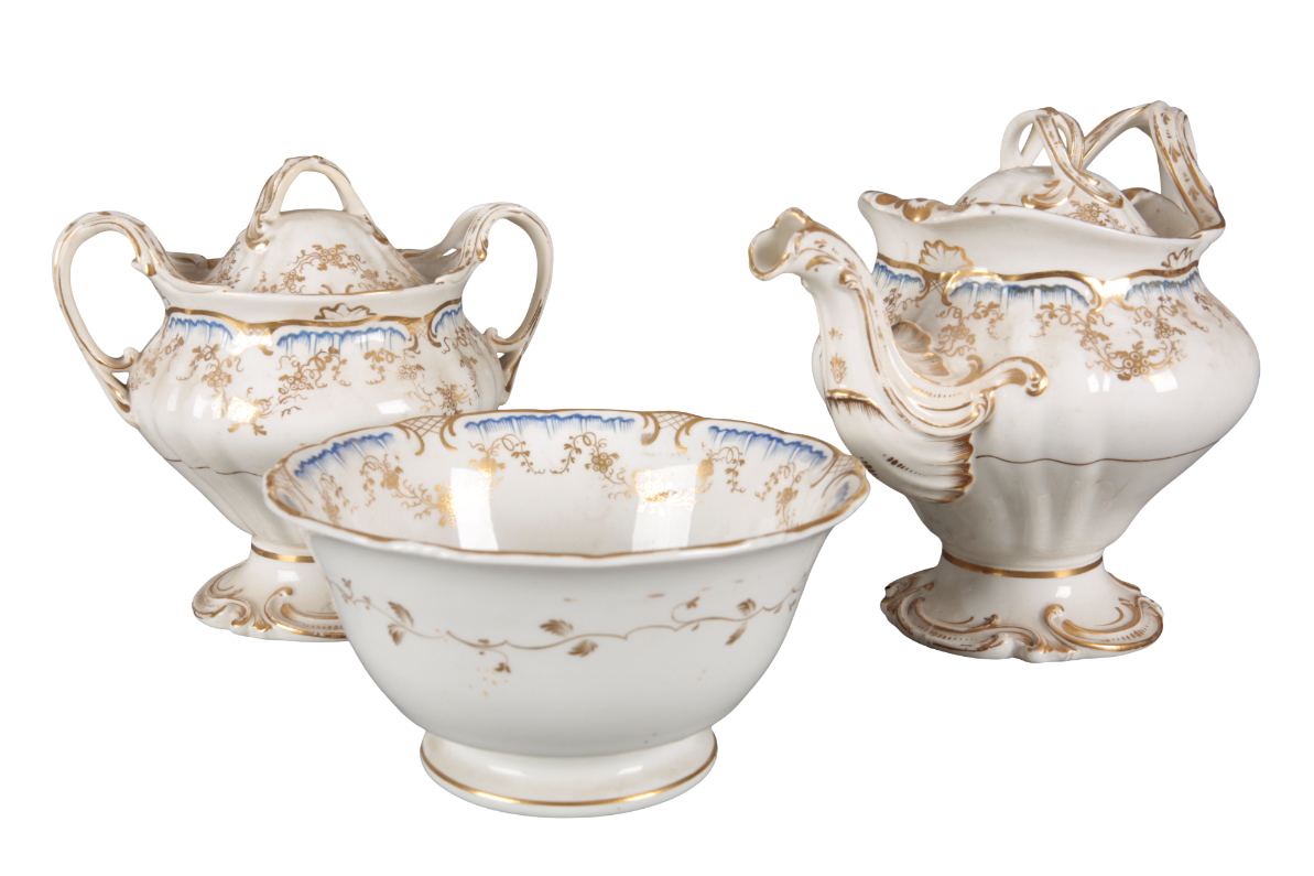 AN H & R DANIEL SUTHERLAND SHAPE PART TEA SERVICE