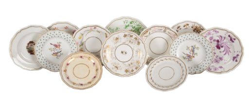 A COLLECTION OF H & R DANIEL GADROON SHAPE PLATES