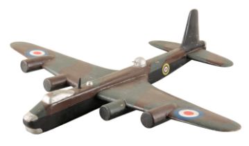 A WWII PERIOD WOODEN MODEL OF A BOMBER AIRCRAFT