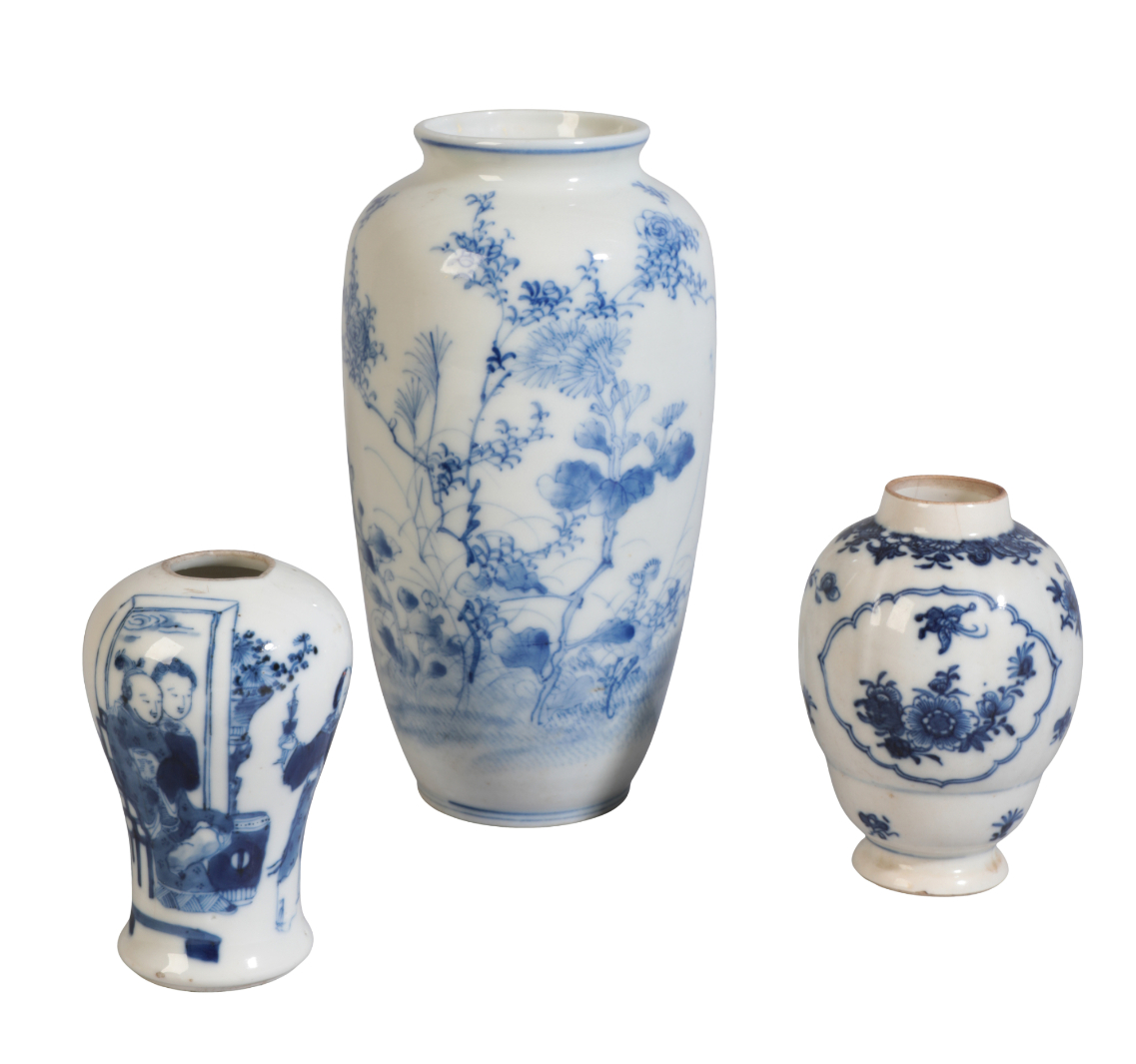 FOUR CHINESE BLUE AND WHITE VASES