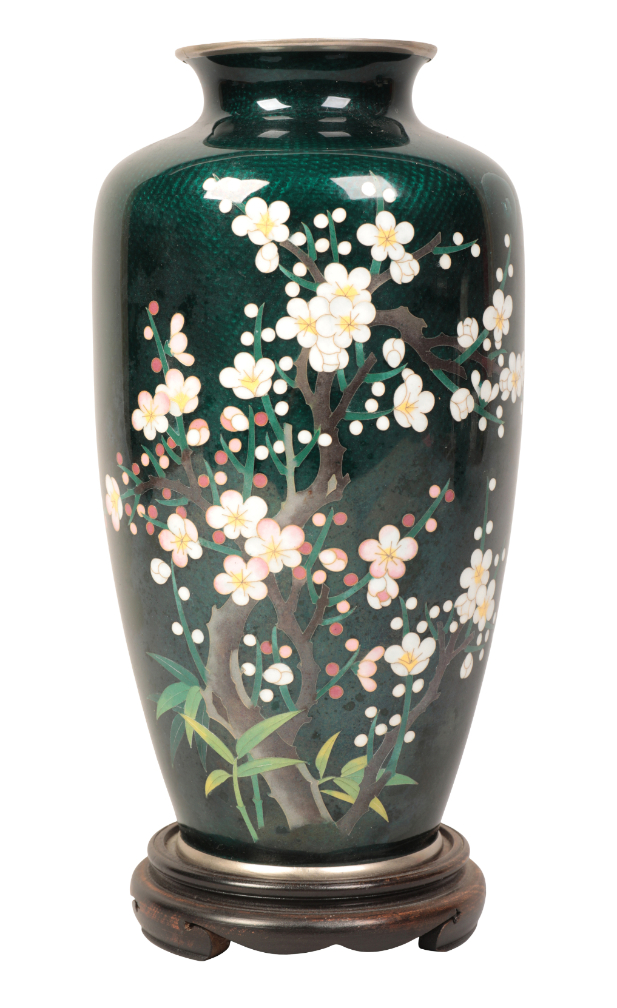 A JAPANESE GINBARI CLOISONNÉ ENAMEL VASE