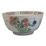 A LARGE CHINESE EXPORT FAMILLE VERTE BOWL