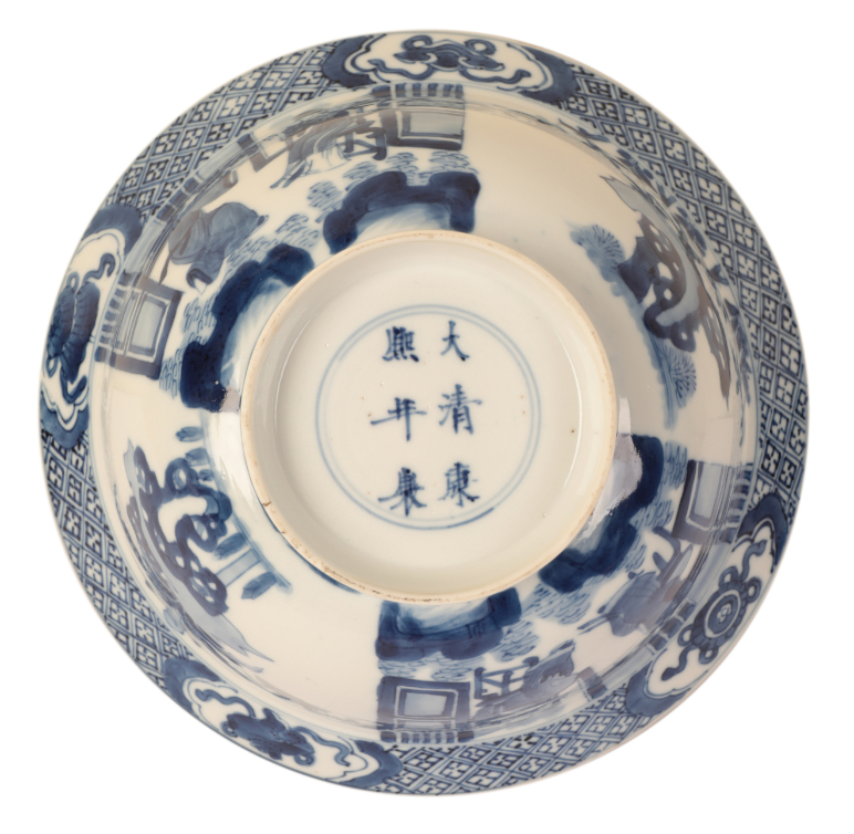 A COLLECTION OF CHINESE BLUE AND WHITE PORCELAIN - Image 6 of 7