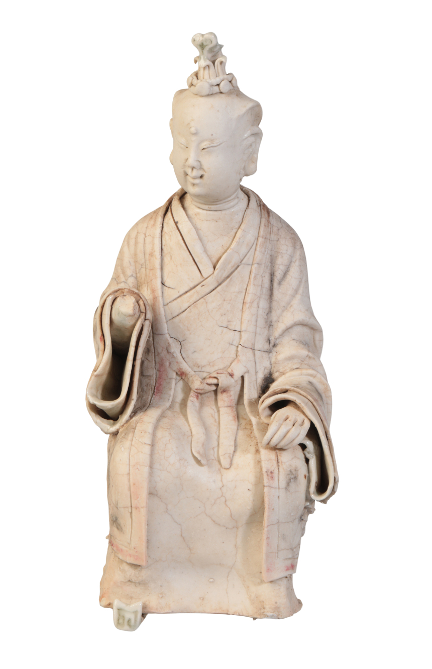A CHINESE FIGURE OF A SEATED OFFICIAL