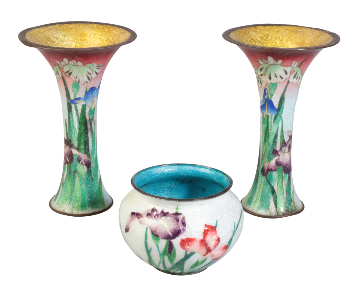 A PAIR OF JAPANESE GINBARI CLOISONNE VASES