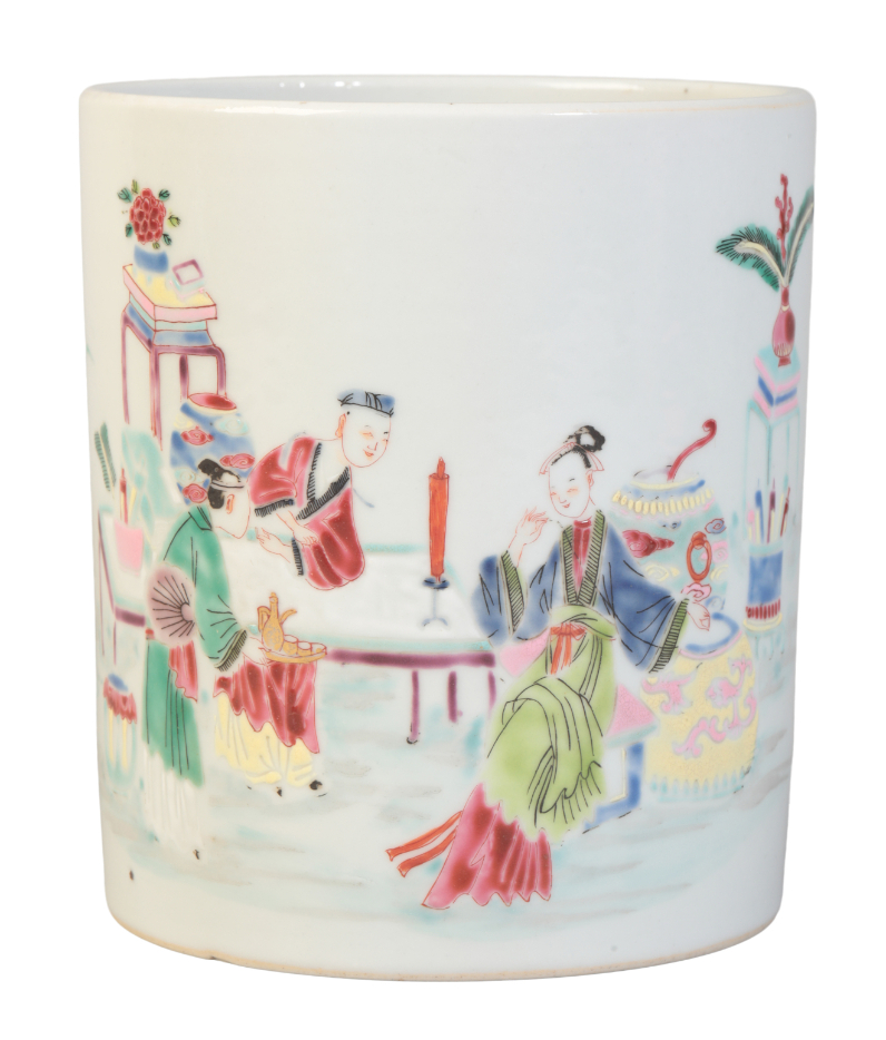 A CHINESE FAMILLE ROSE BRUSH POT