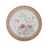 A CHINESE EXPORT RETICULATED PLATE