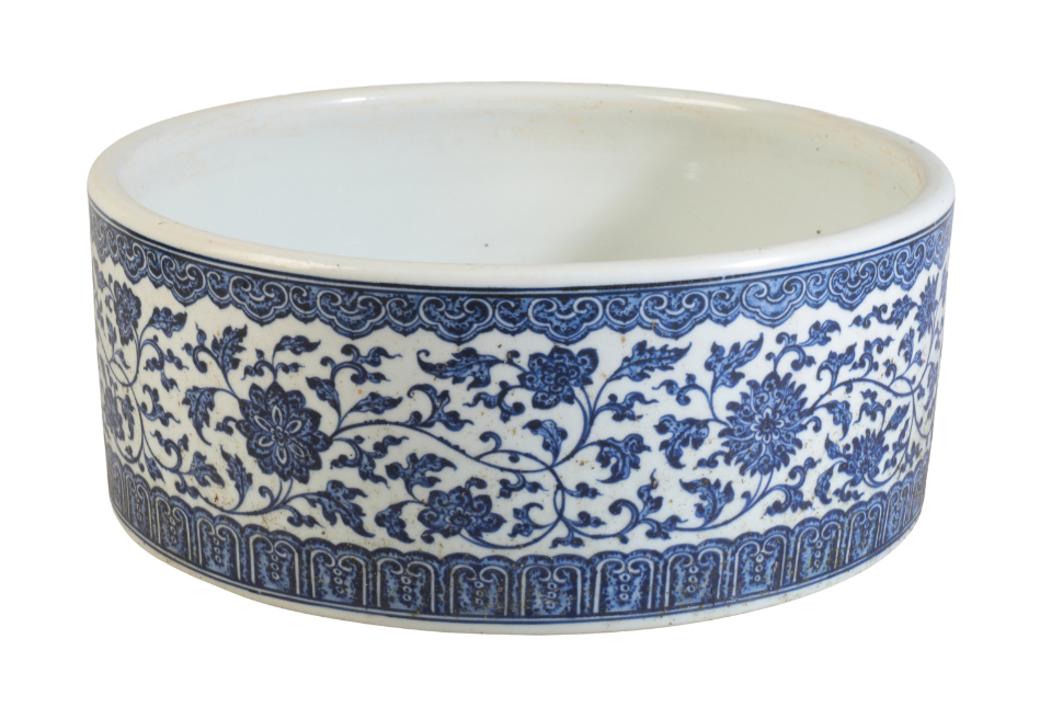 A CHINESE BLUE AND WHITE BOWL