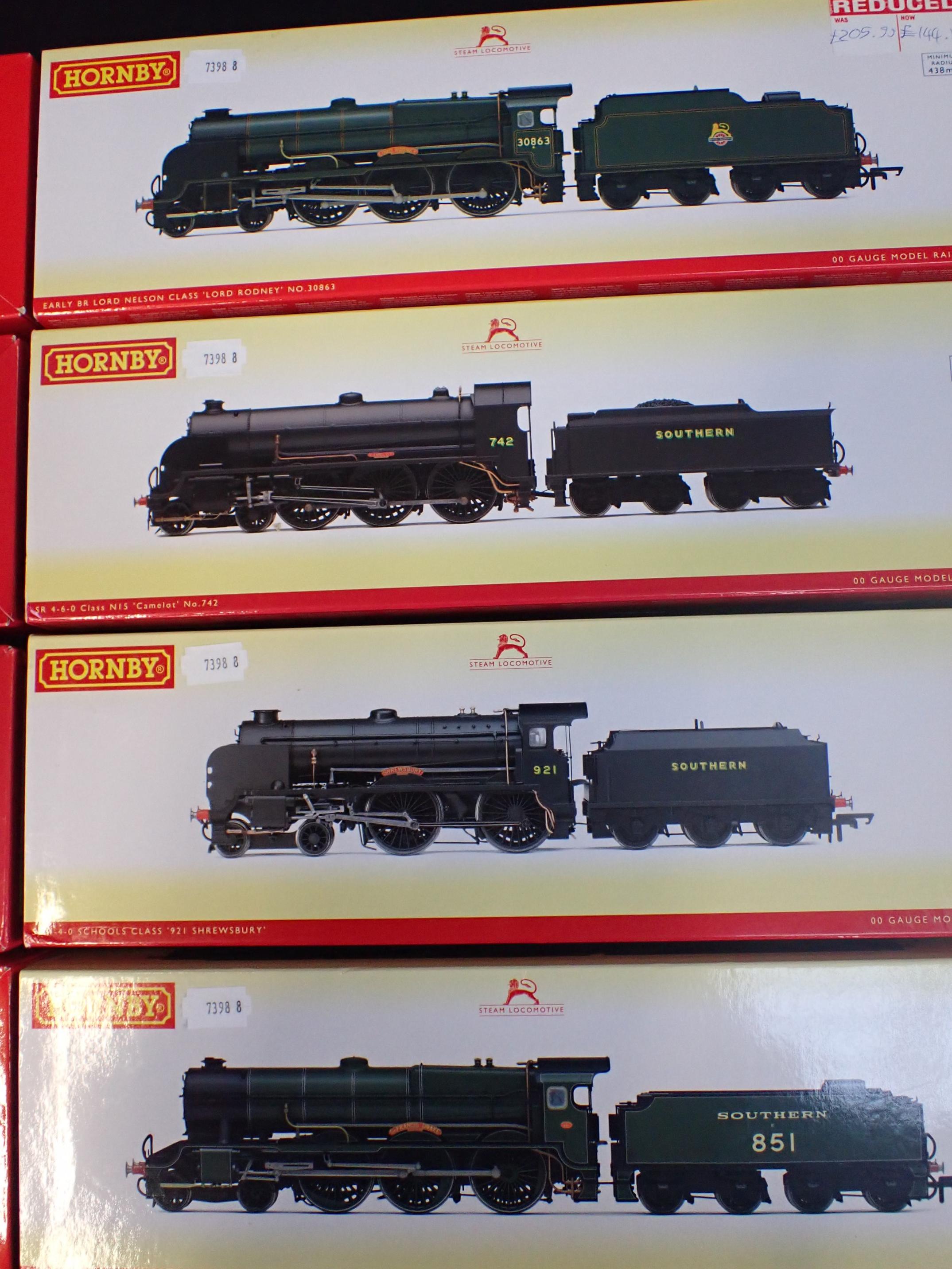 HORNBY 00 GAUGE SOUTHERN RAILWAY LOCOMOTIVES BOXED AS NEW - Image 3 of 3