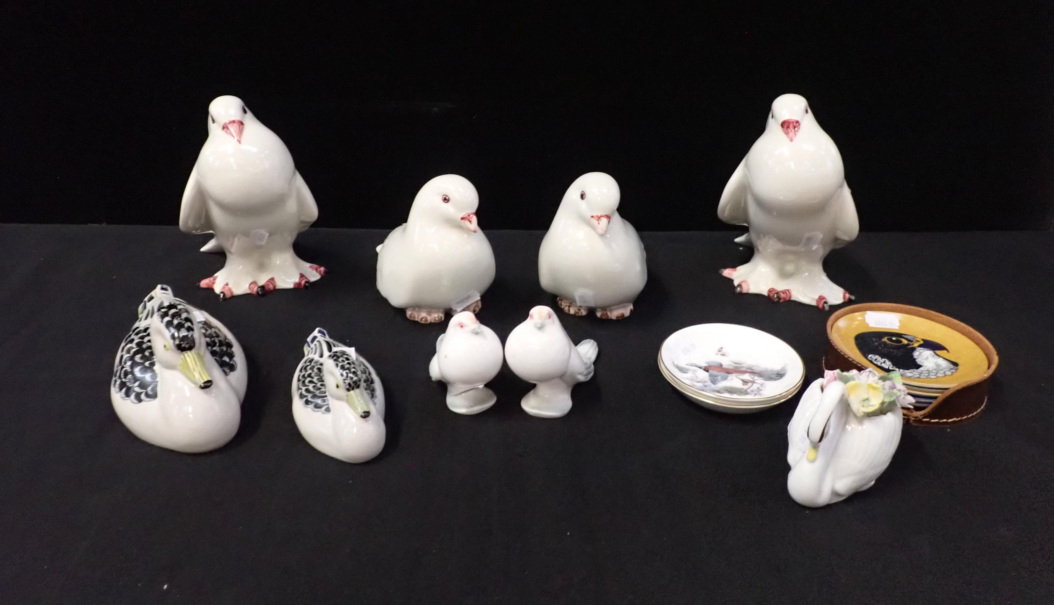 A COLLECTION OF CERAMIC BIRDS