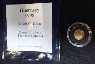 ROYAL MINT: A 1998 GUERNSEY GOLD £5 COIN