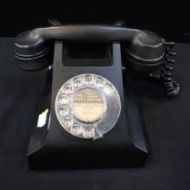 A VINTAGE GEC BAKELITE TELEPHONE