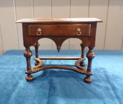 AN EARLY 18th CENTURY STYLE WALNUT MINIATURE SIDE TABLE