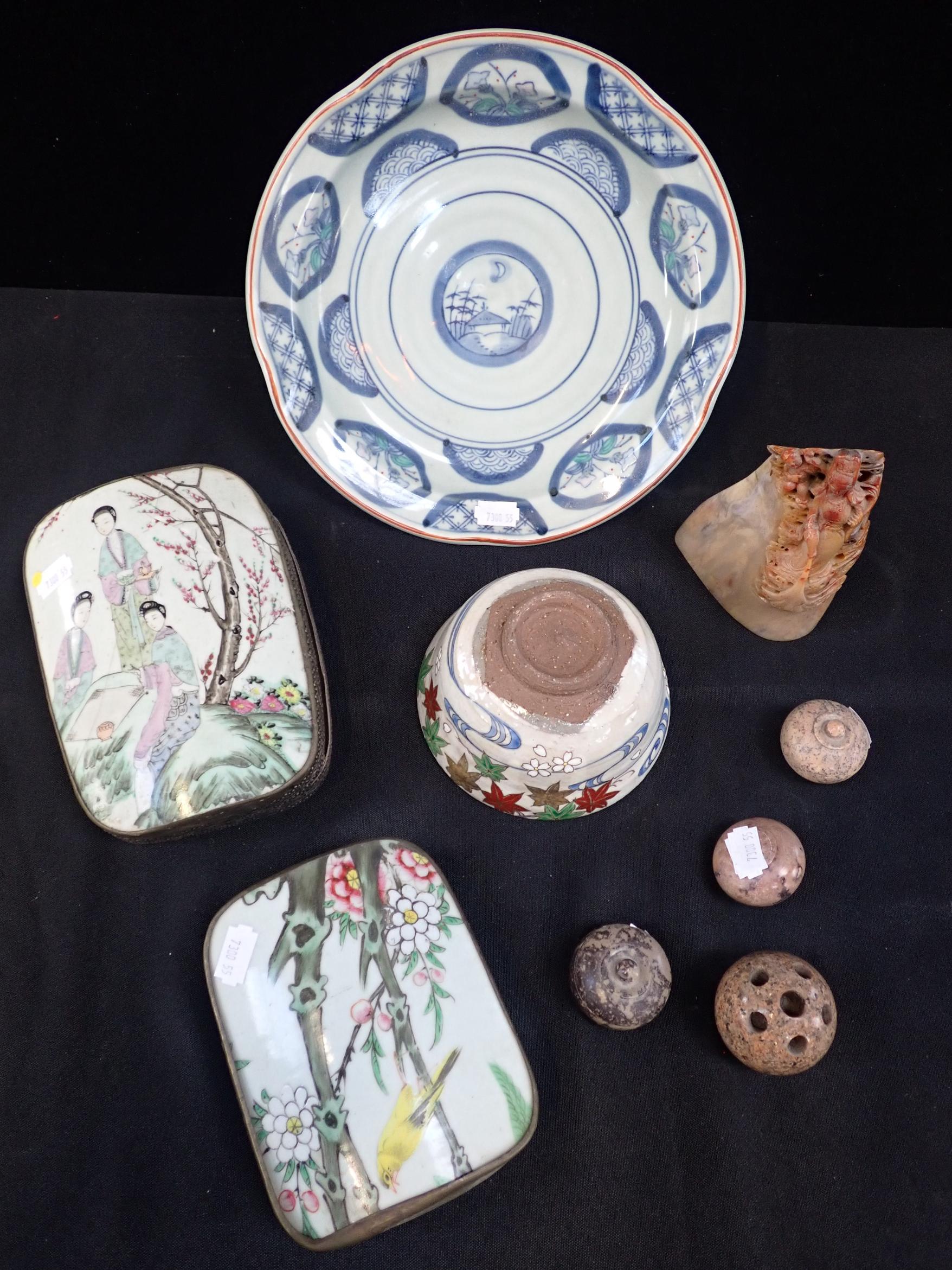 TWO CHINESE PORCELAIN FRAGMENT BOXES