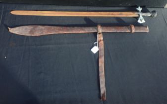 A 19th CENTURY SUDANESE/NORTH AFRICAN SWORD WITH BRASS HILT