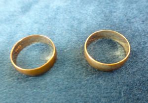 TWO 9CT GOLD WEDDING BANDS