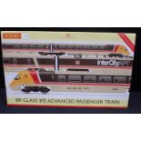 HORNBY 00 GAUGE BOXED TRAIN SET