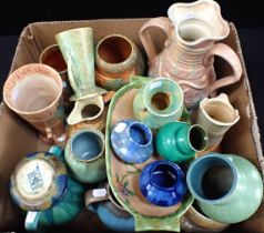 A QUANTITY OF EARLY 20TH CENTURY ART POTTERY