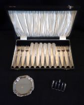 A SILVER PLATED FISH SERVICE