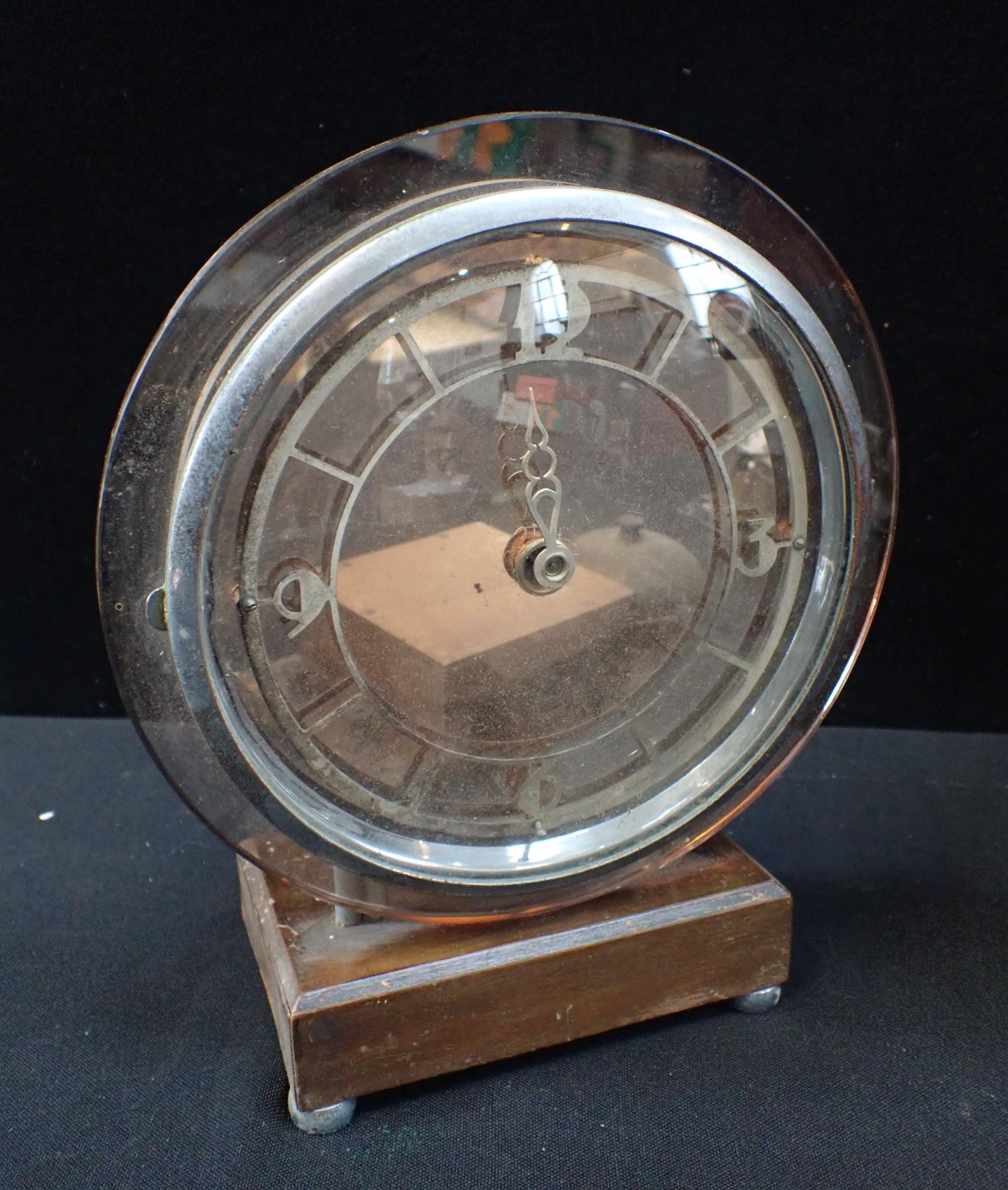 AN EARLY ELECTRIC CLOCK - Image 3 of 3