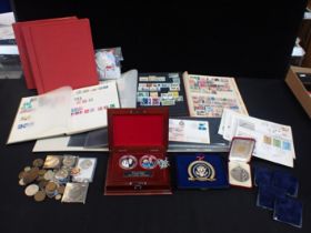 A COLLECTION OF BRITISH STAMPS AND COINS