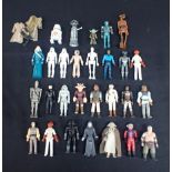 A COLLECTION OF LOOSE STAR WARS ACTION FIGURES