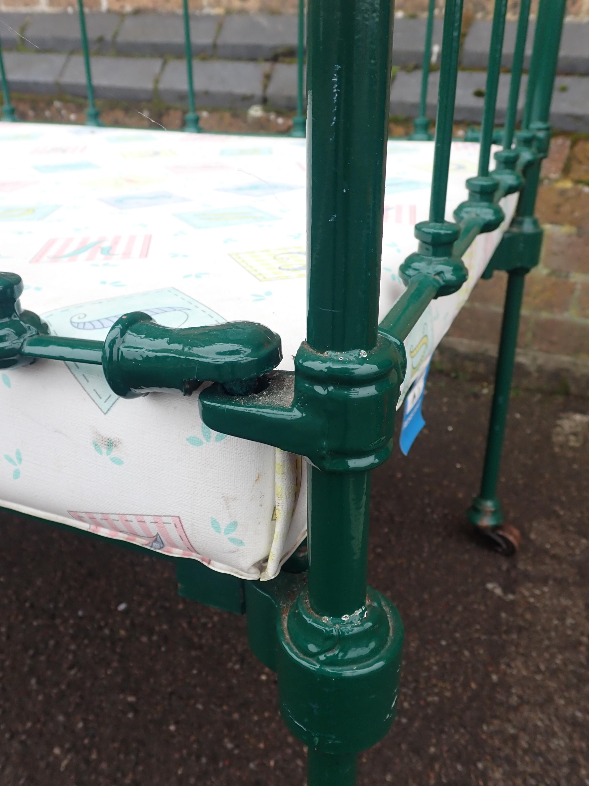 A VICTORIAN IRON COT, WITH BRASS KNOBS - Image 3 of 4