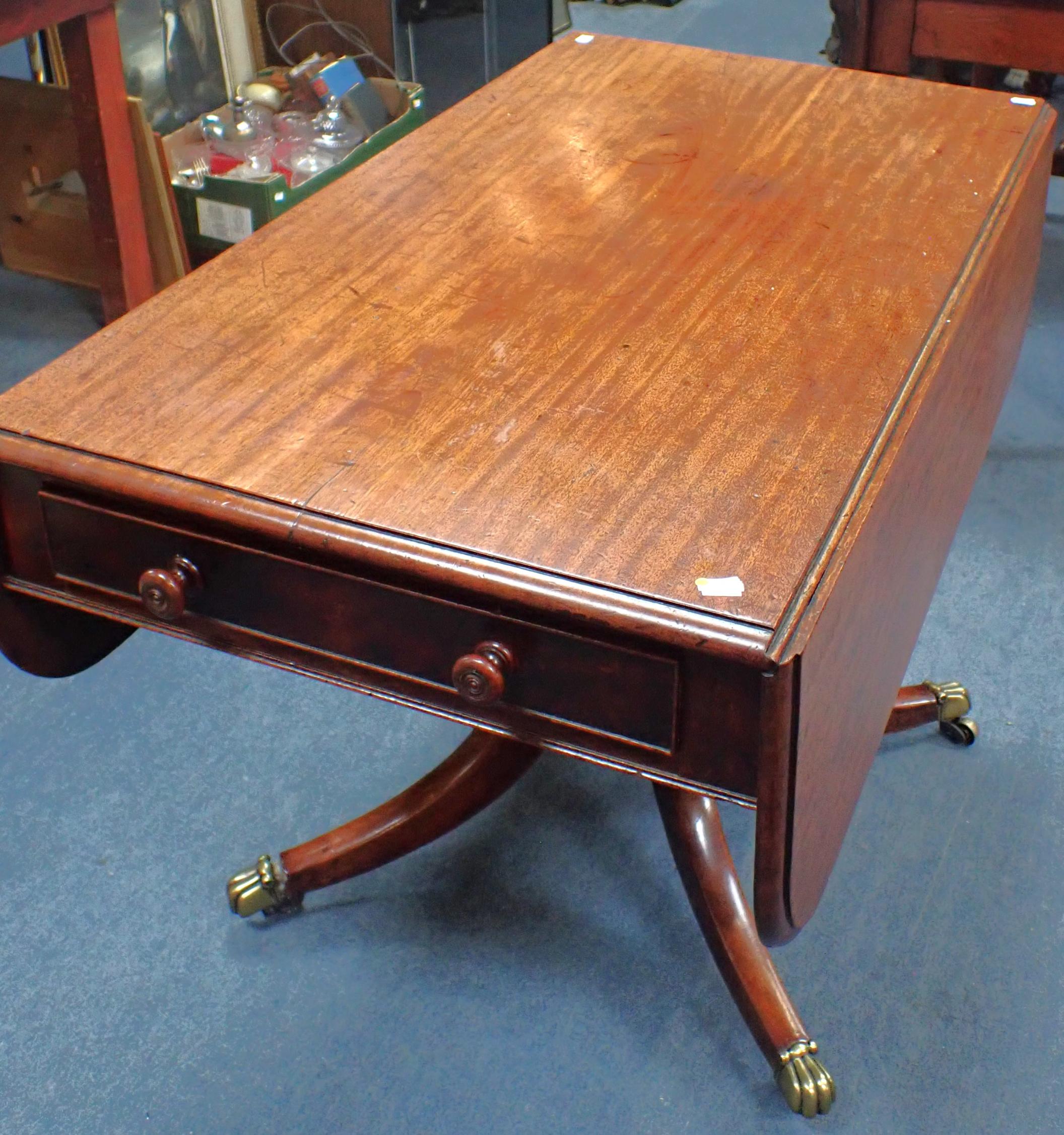 A GEORGE IV MAHOGANY SUPPER TABLE - Image 2 of 2