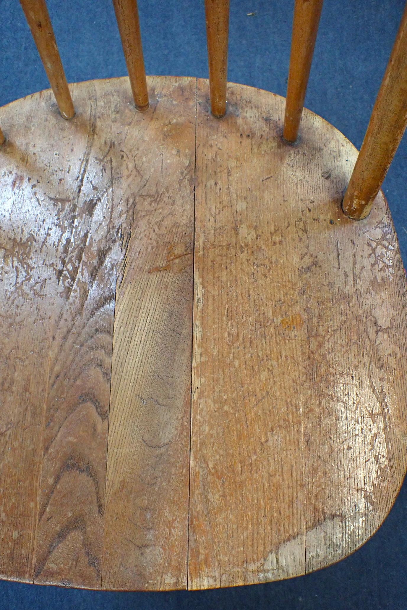 A SET OF FOUR ERCOL STYLE STICK-BACK CHAIRS - Image 3 of 3