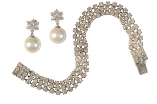 A PAIR OF FAUX PEARL AND PASTE DROP EARRINGS