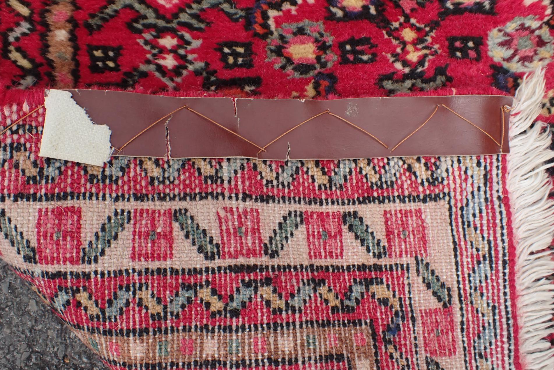 A CAUCASIAN KILIM WITH CUT PILE - Image 7 of 7