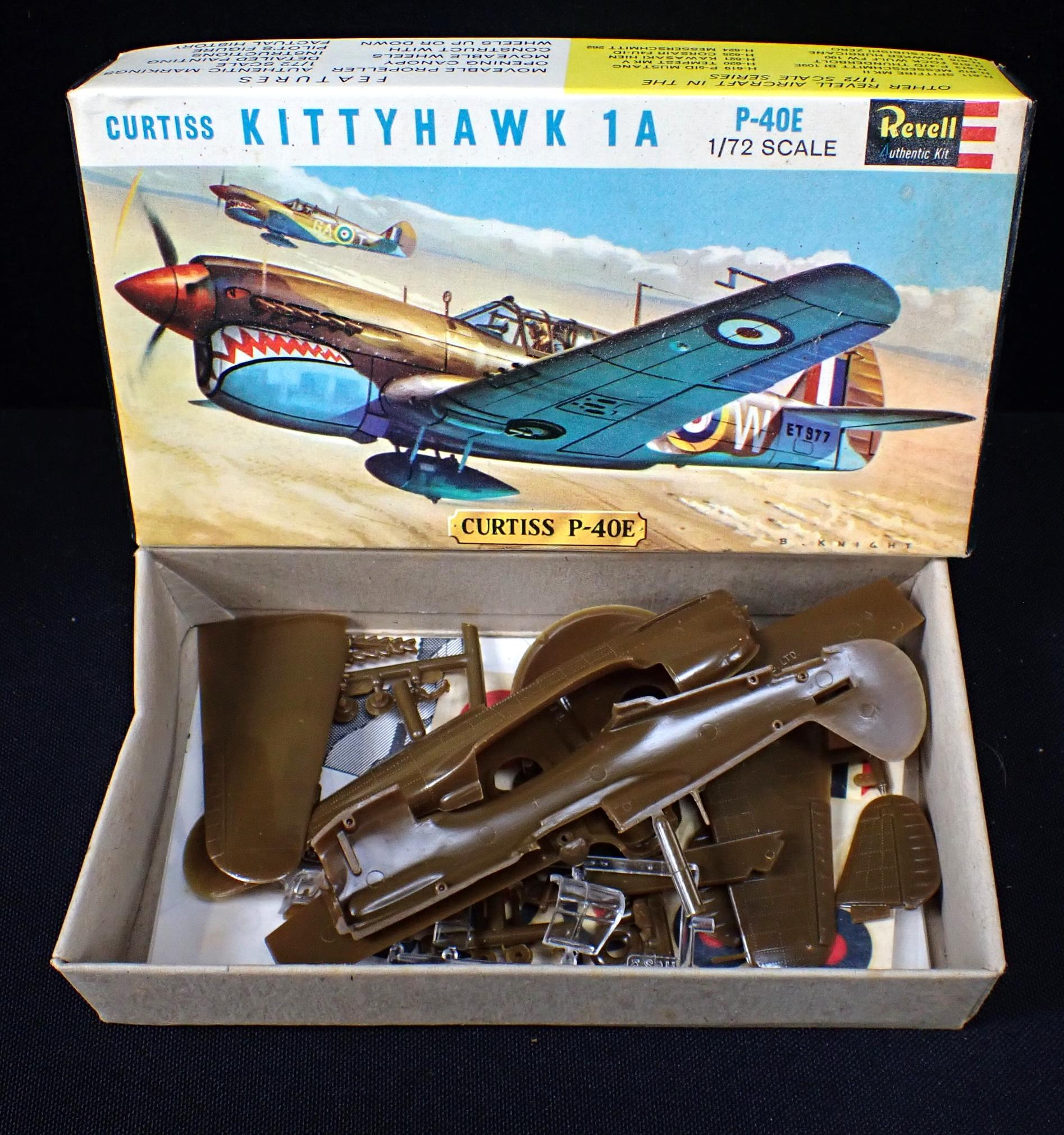 NINE BOXED 1960'S REVELL AUTHENTIC KITS MODEL PLANES - Image 5 of 6