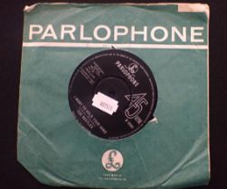 THE BEATLES - A VINYL SINGLE 'I WANT TO HOLD YOUR HAND/THIS BOY' R5084