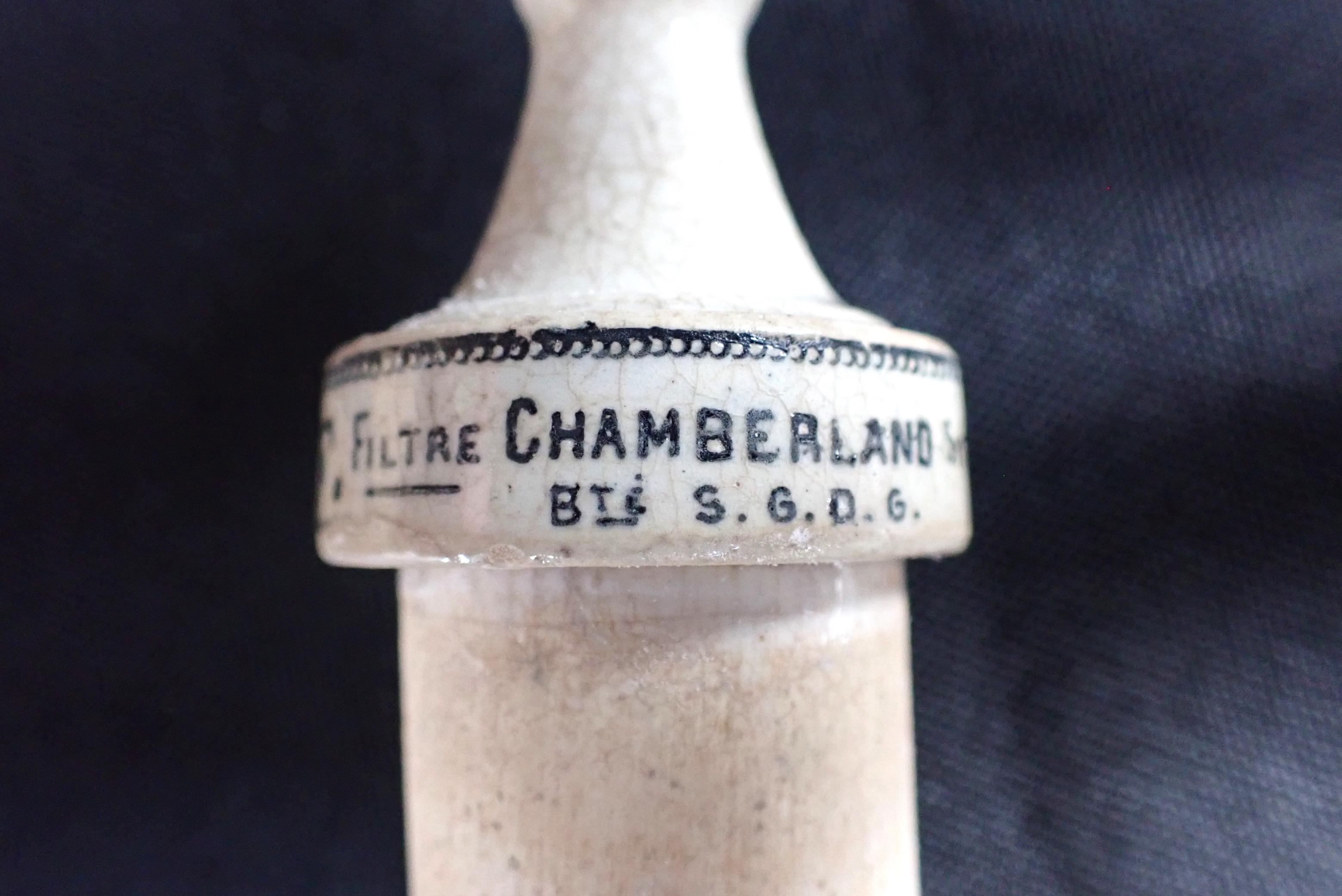 A 19th CENTURY PASTEUR (CHAMBERLAND) STONEWARE WATER FILTER - Image 4 of 7