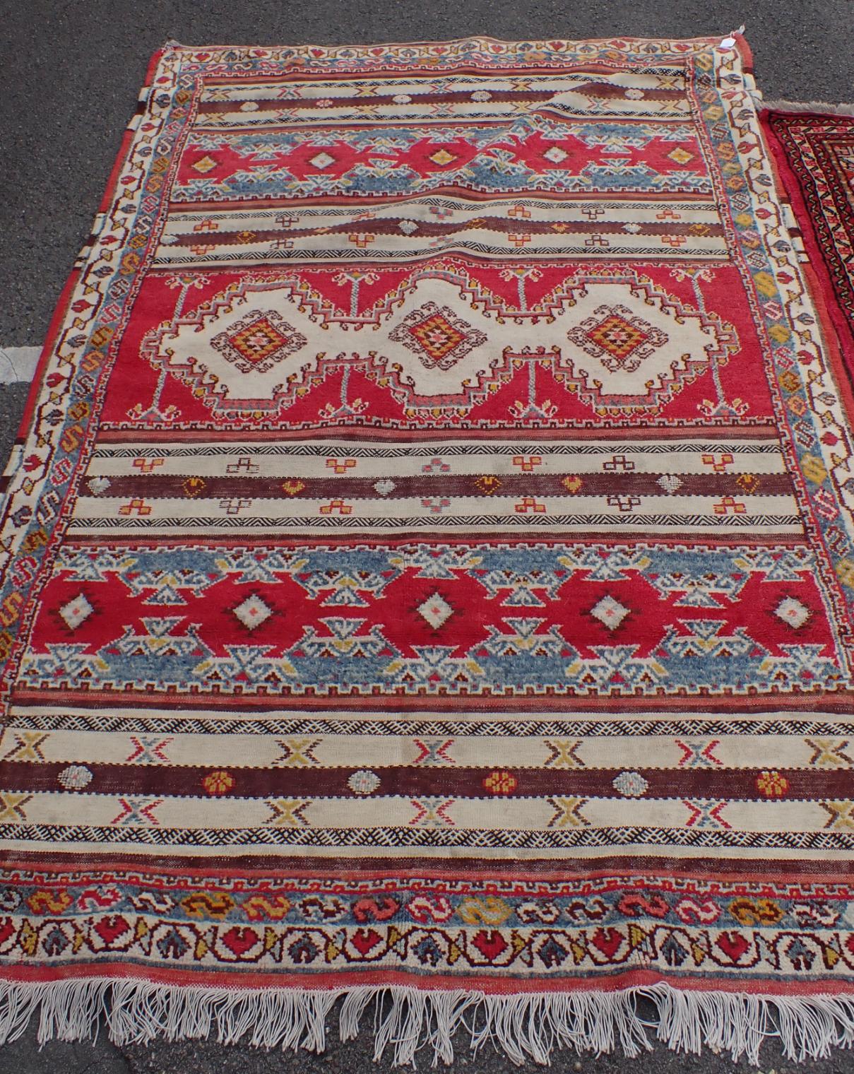 A CAUCASIAN KILIM WITH CUT PILE - Image 2 of 7