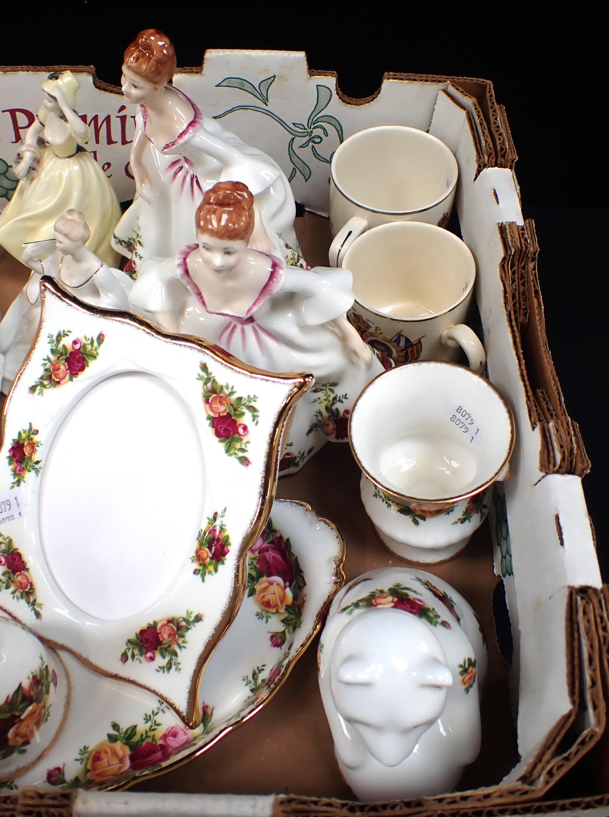 A COLLECTION OF ROYAL ALBERT 'OLD COUNTRY ROSES' FANCIES - Image 3 of 3