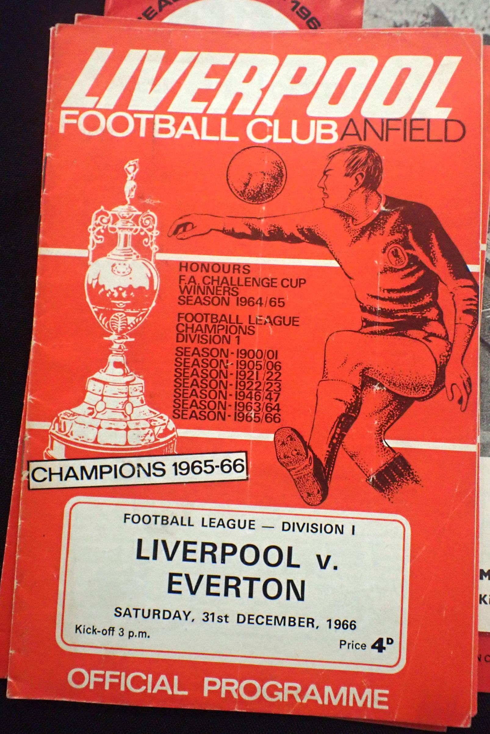 THIRTY 1960s NORTHERN FOOTBALL PROGRAMMES - Image 2 of 4