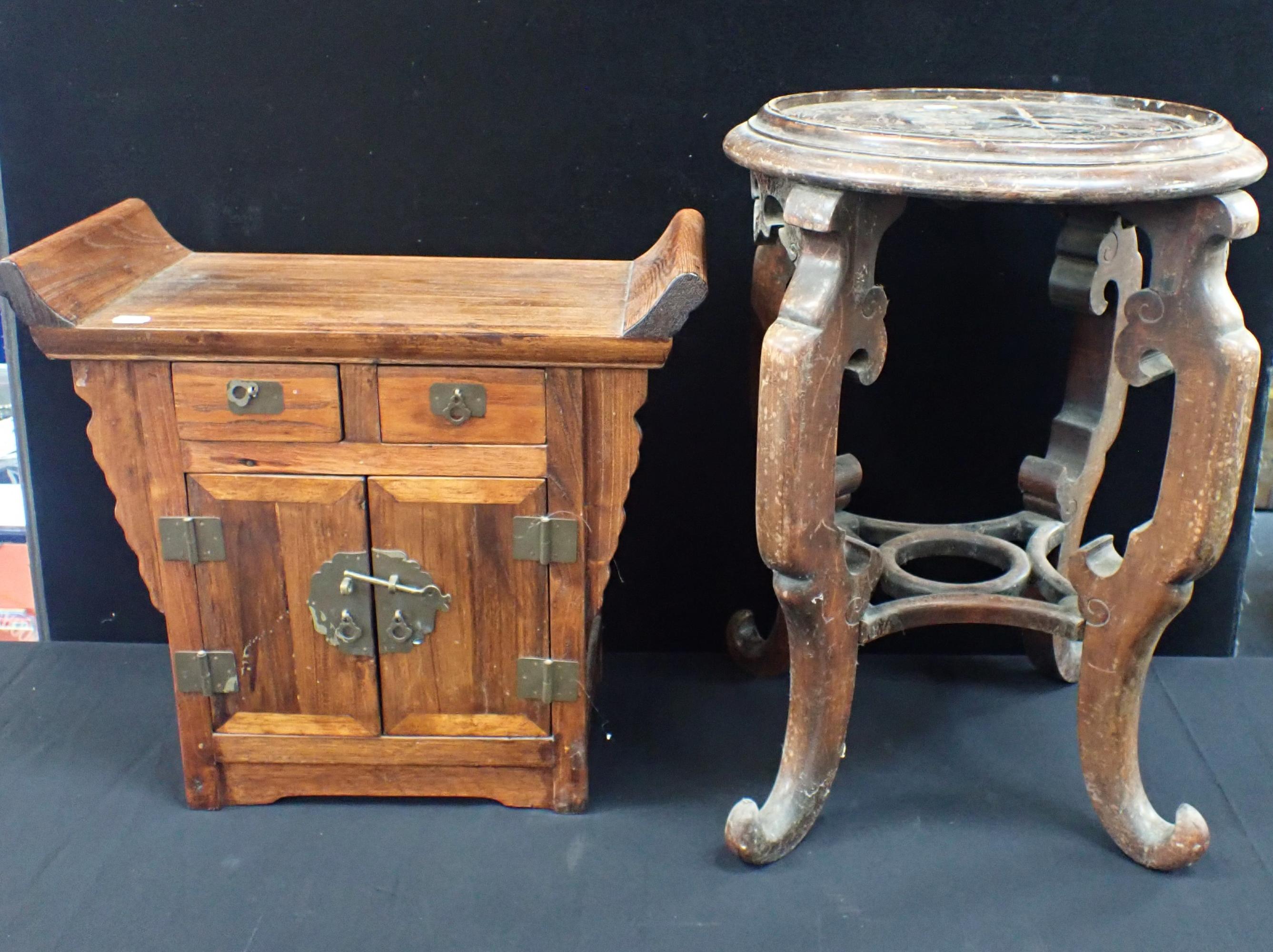 A CHINESE HARDWOOD VASE STAND