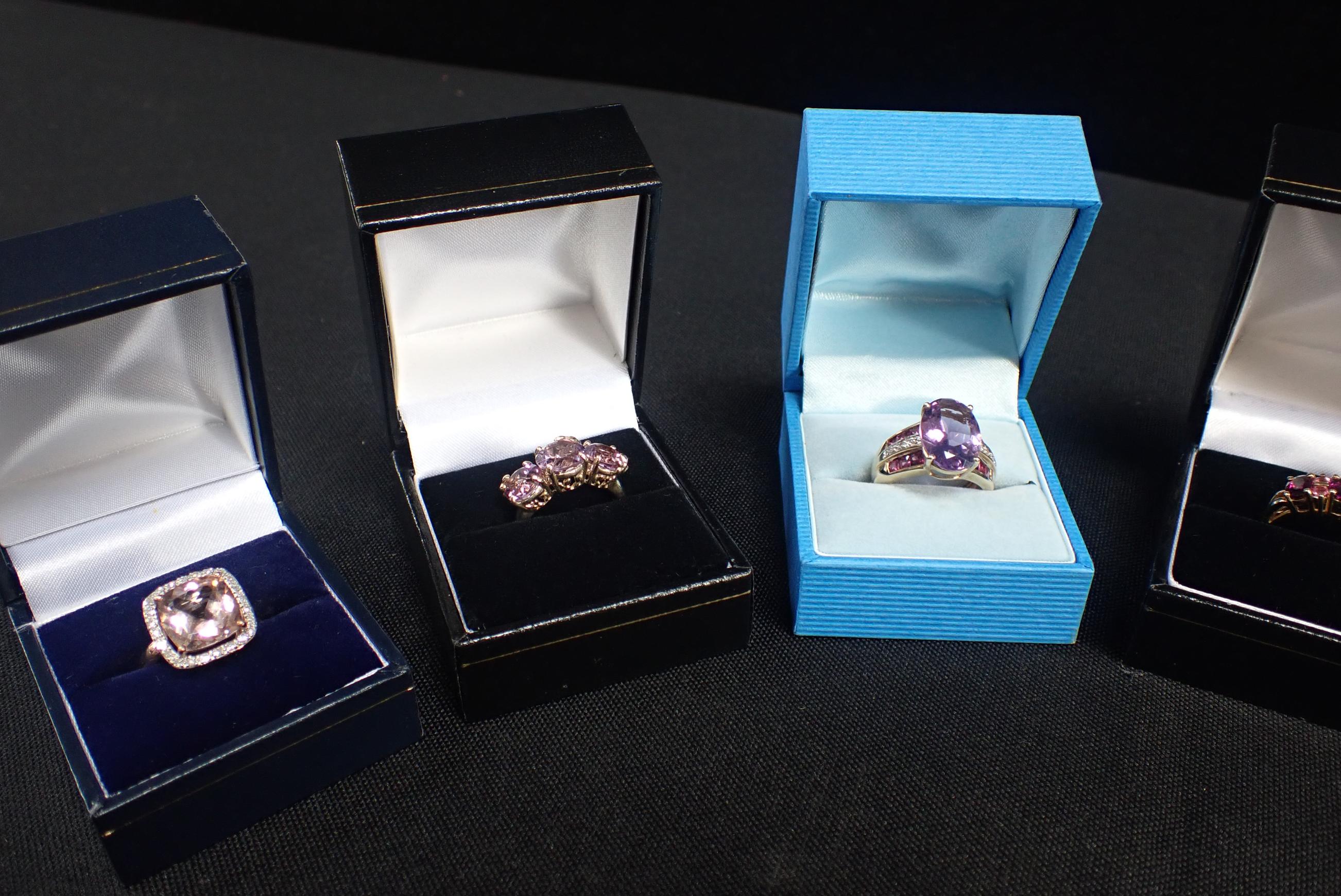 A COLLECTION OF 9ct GOLD DRESS RINGS, - Image 2 of 4