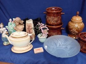 A QUANTITY OF MIXED CERAMICS AND OTHER ITEMS