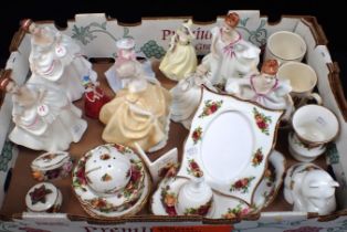A COLLECTION OF ROYAL ALBERT 'OLD COUNTRY ROSES' FANCIES