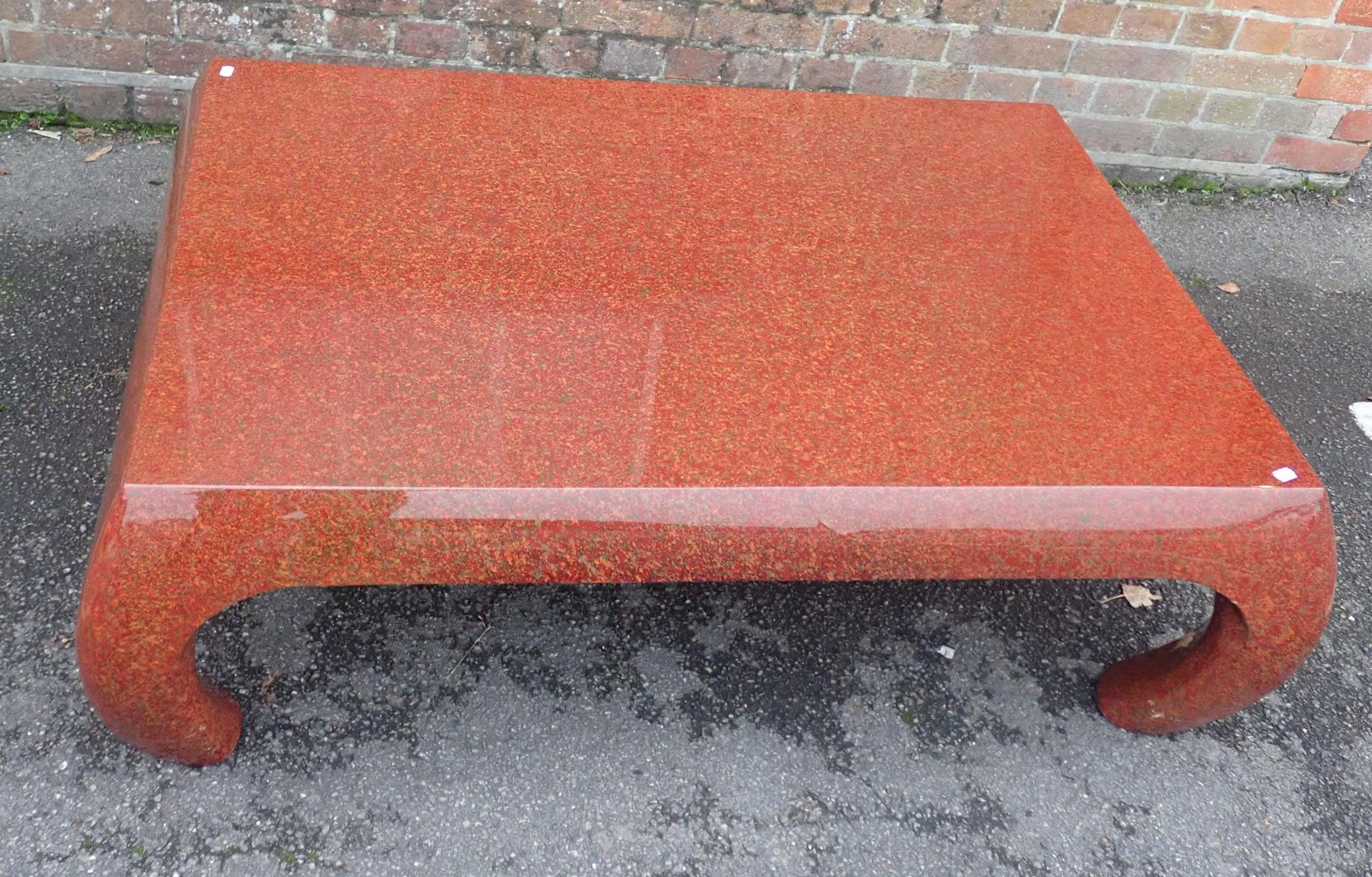 A CHINESE STYLE RED LACQUER LOW TABLE - Image 3 of 4