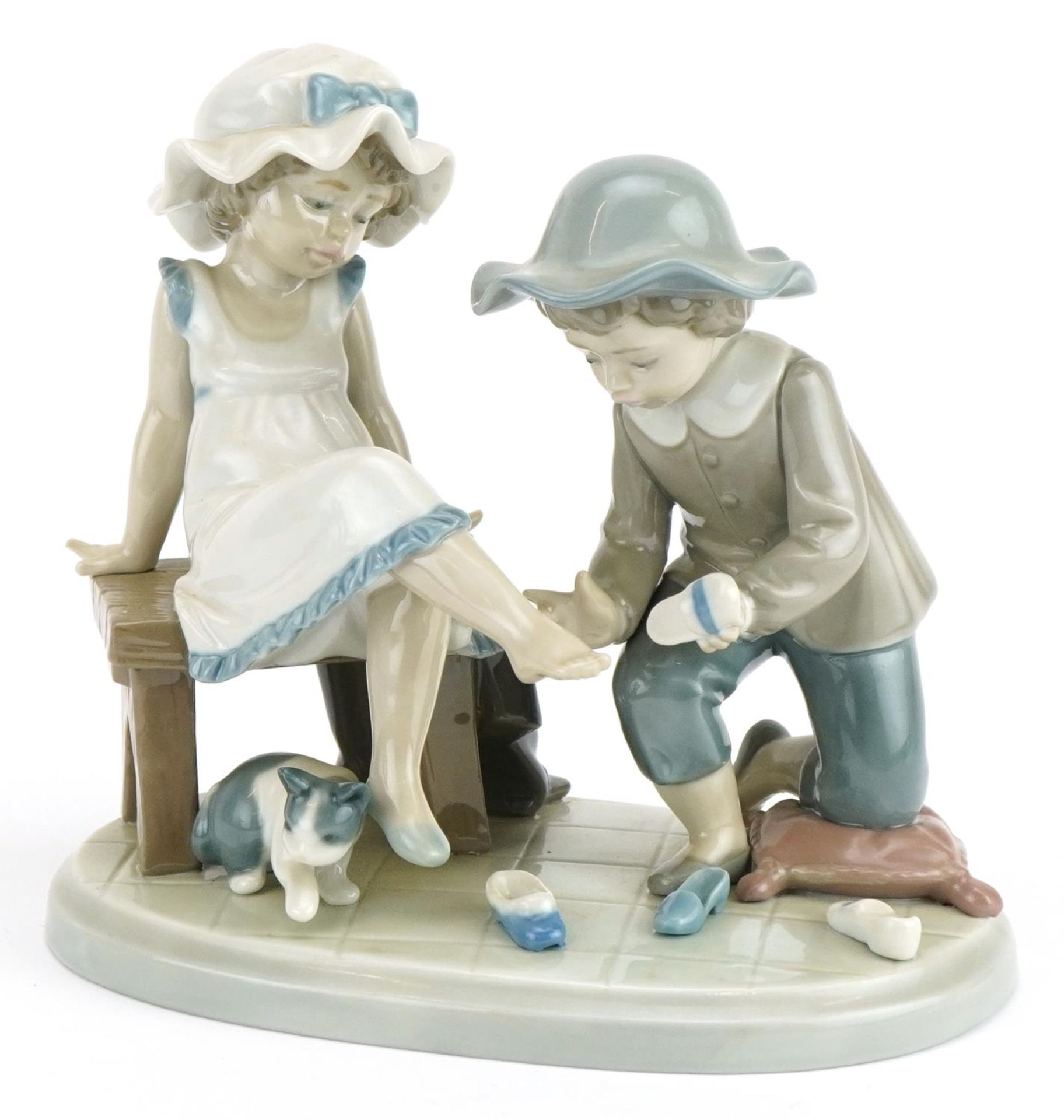 Lladro figure group Try This One, numbered 5361, 15.5cm wide : For further information on this lot