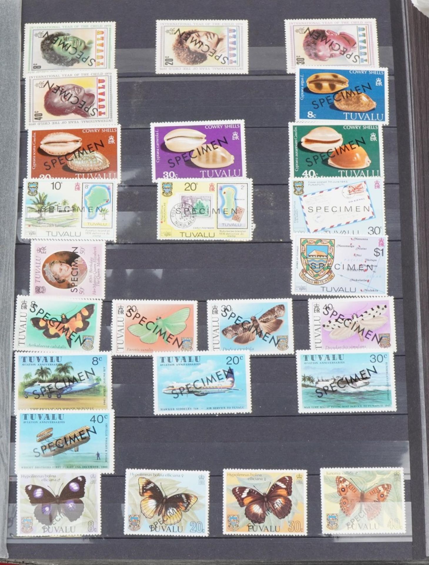 Collection of Tuvalu unmounted stamps arranged in an album : For further information on this lot - Bild 3 aus 8