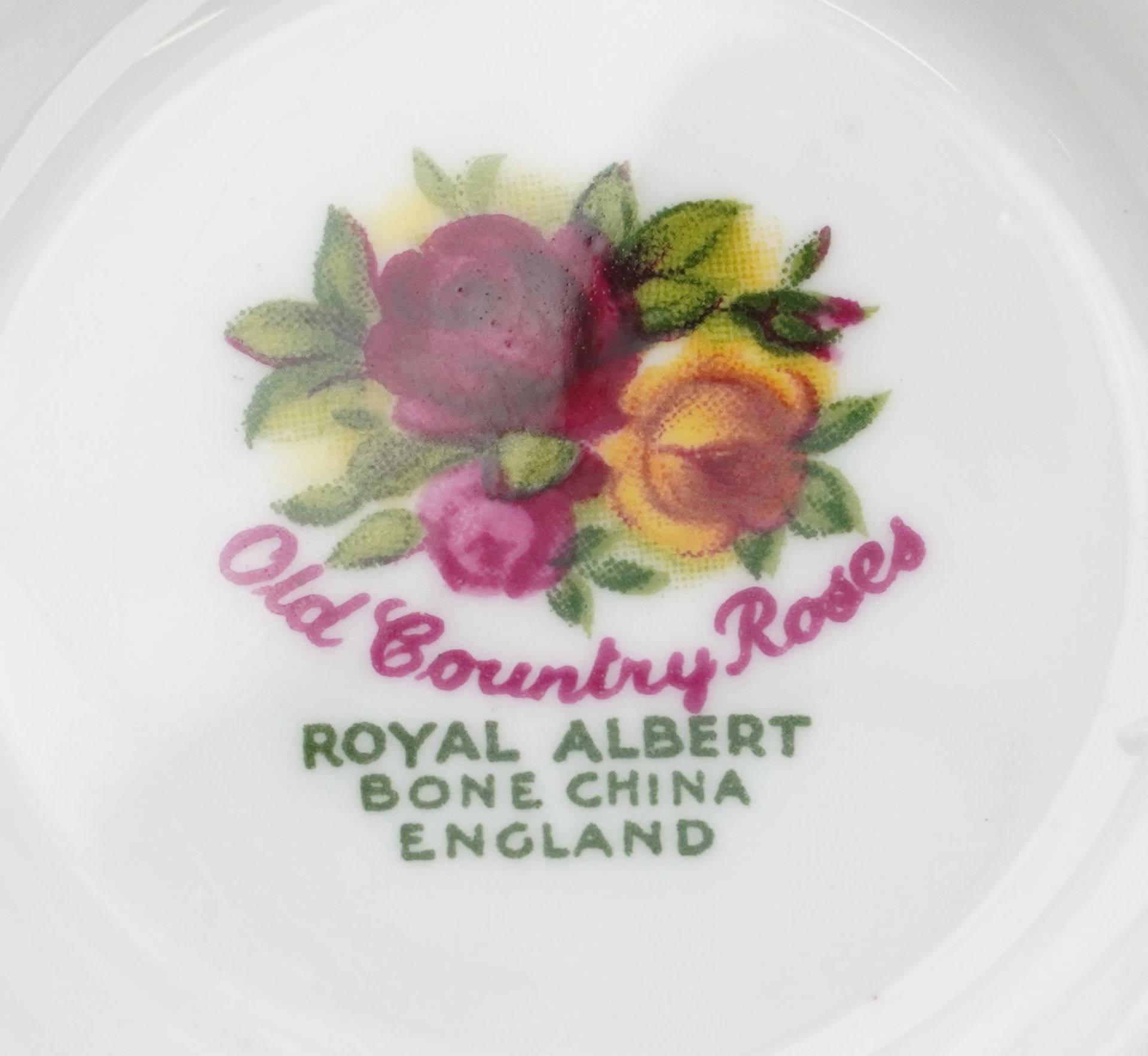 Large collection of Royal Albert Old Country Roses dinner and teaware, predominantly firsts - Image 4 of 4