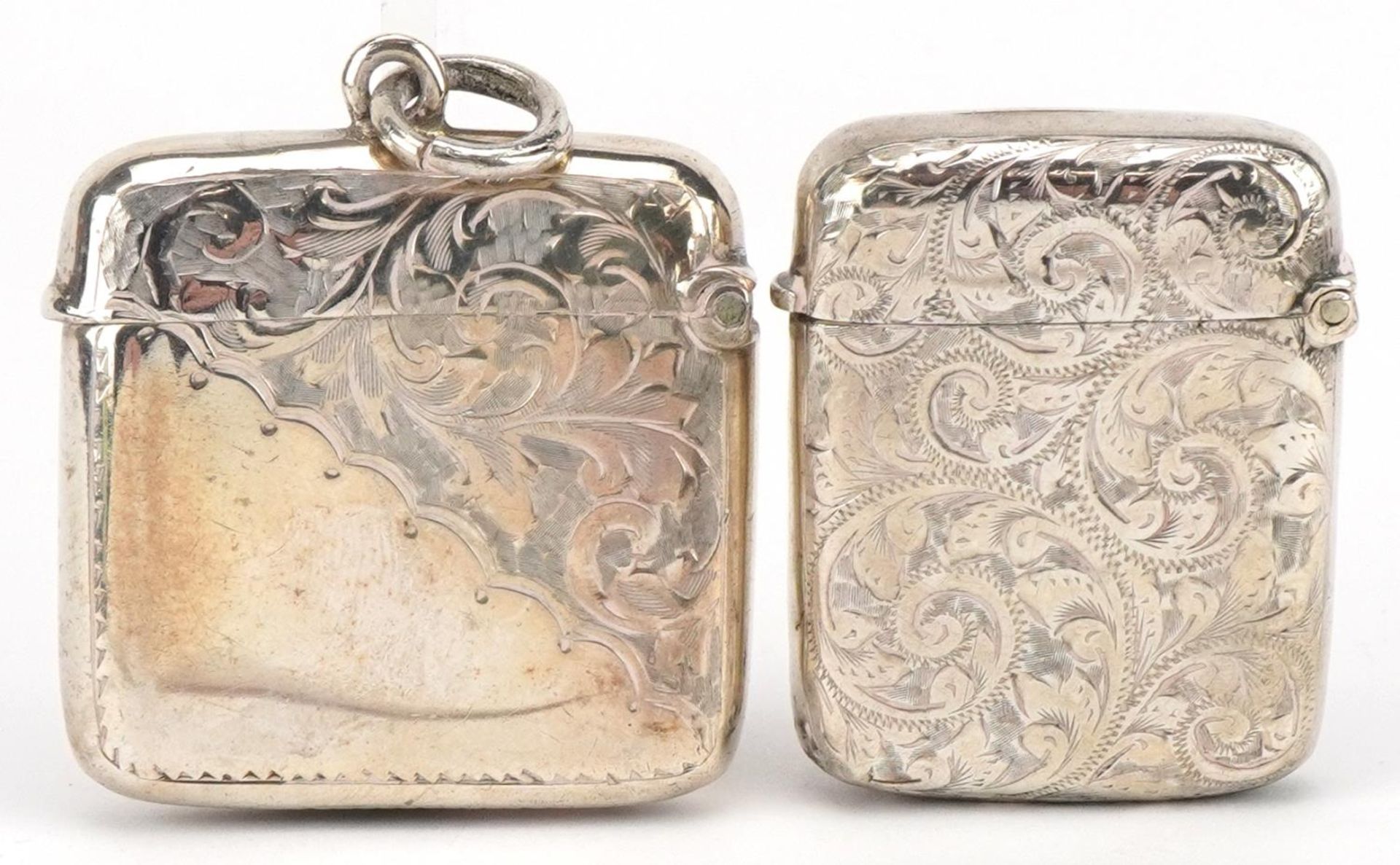 Two Edwardian and later engraved silver vestas, the largest 4cm wide, total 43.8g : For further - Bild 2 aus 6