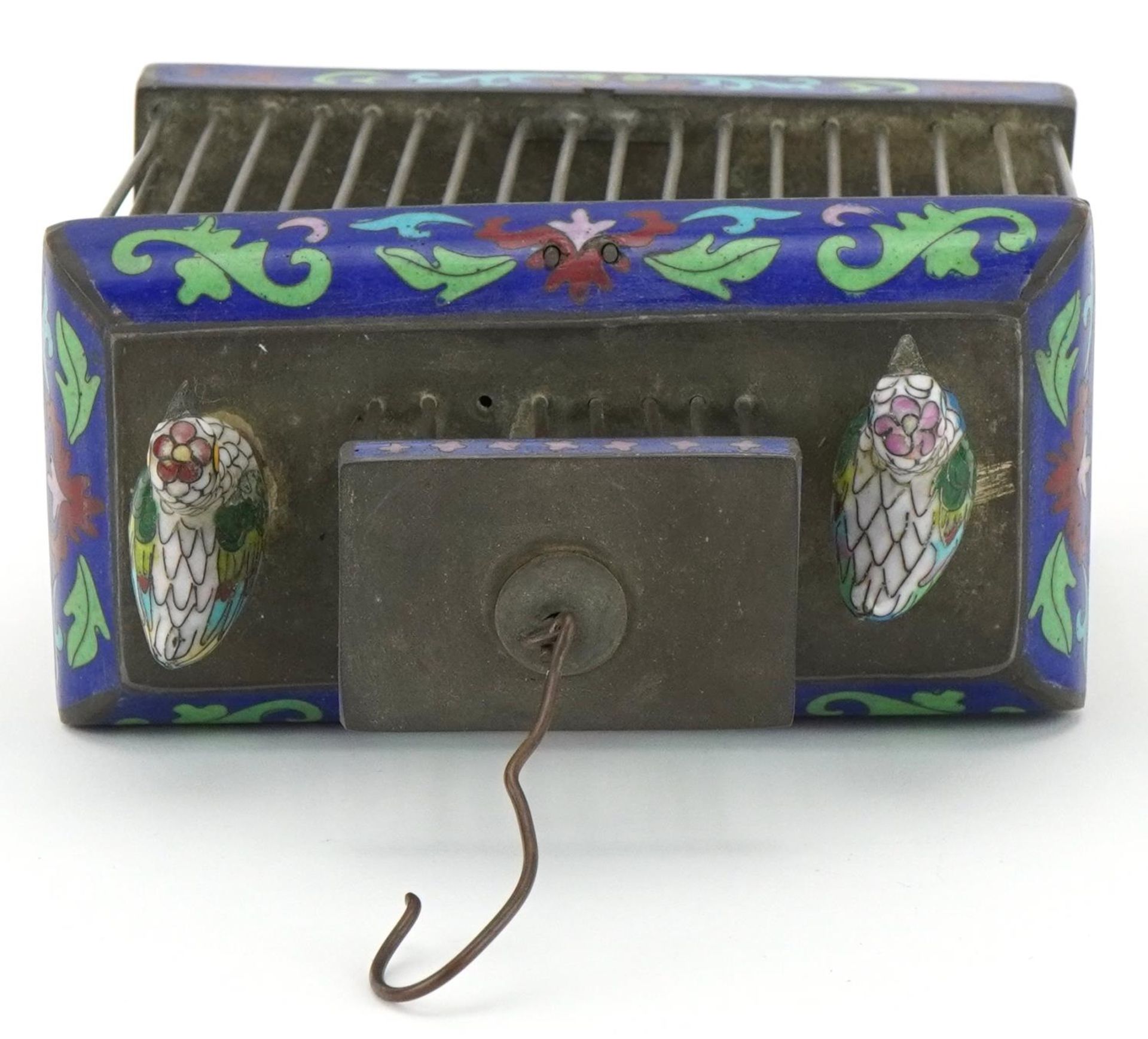 Chinese white metal and cloisonne cricket cage surmounted with two ducks, 18cm H x 15cm W x 7.5cm - Bild 6 aus 7