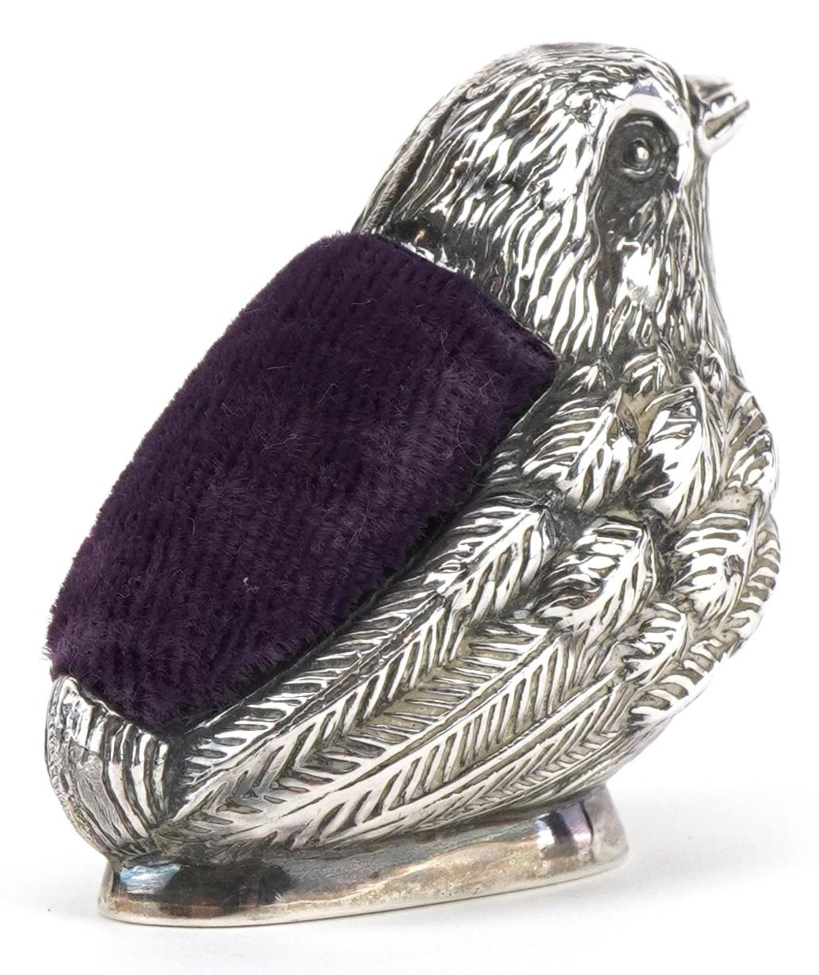 Carrs, Elizabeth II novelty silver pin cushion in the form of a chick, Sheffield 2002, 3.5cm high, - Bild 3 aus 4