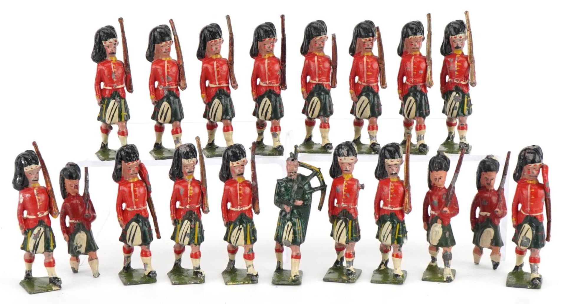 Nineteen Britains hand painted lead Gordon Highlanders soldiers and piper, some with articulated - Image 2 of 8