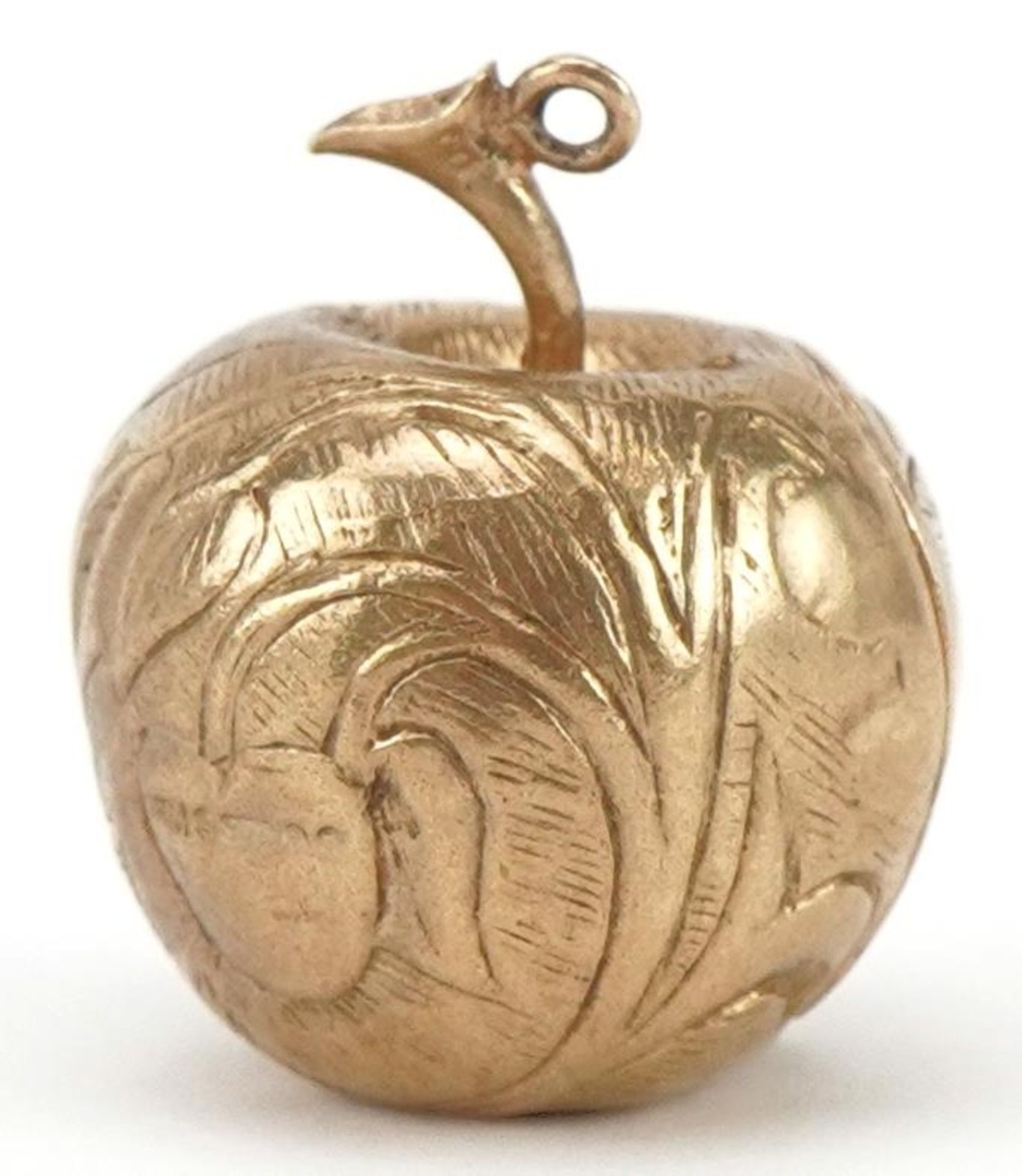 9ct gold engraved apple charm opening to reveal an enamelled study of Adam & Eve and a snake on a - Bild 3 aus 4